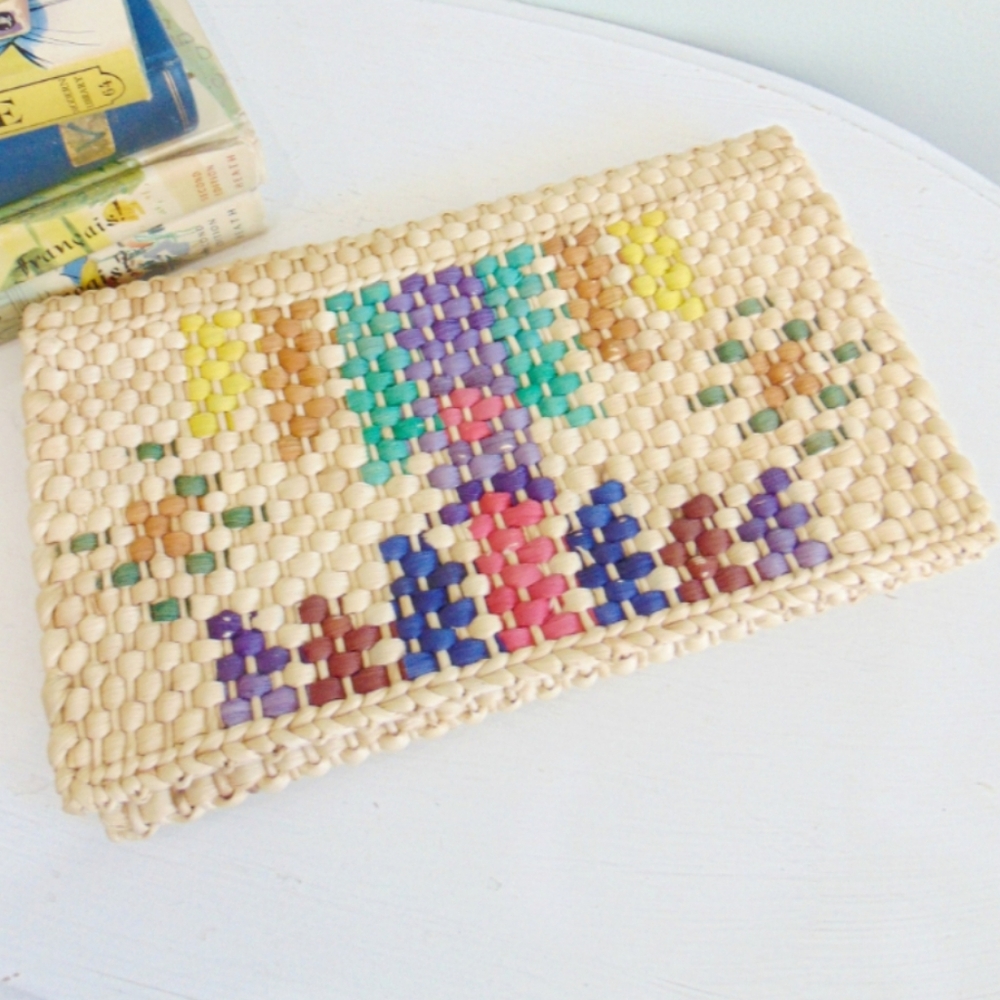 🌼 Vintage 1970's woven sisal envelope clutch